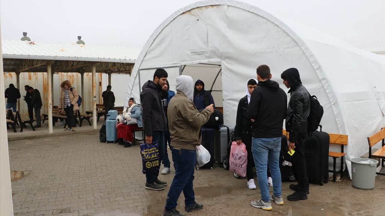 Suriyelilerin Kilis'ten Ülkelerine Dönüş Süreci Devam Ediyor