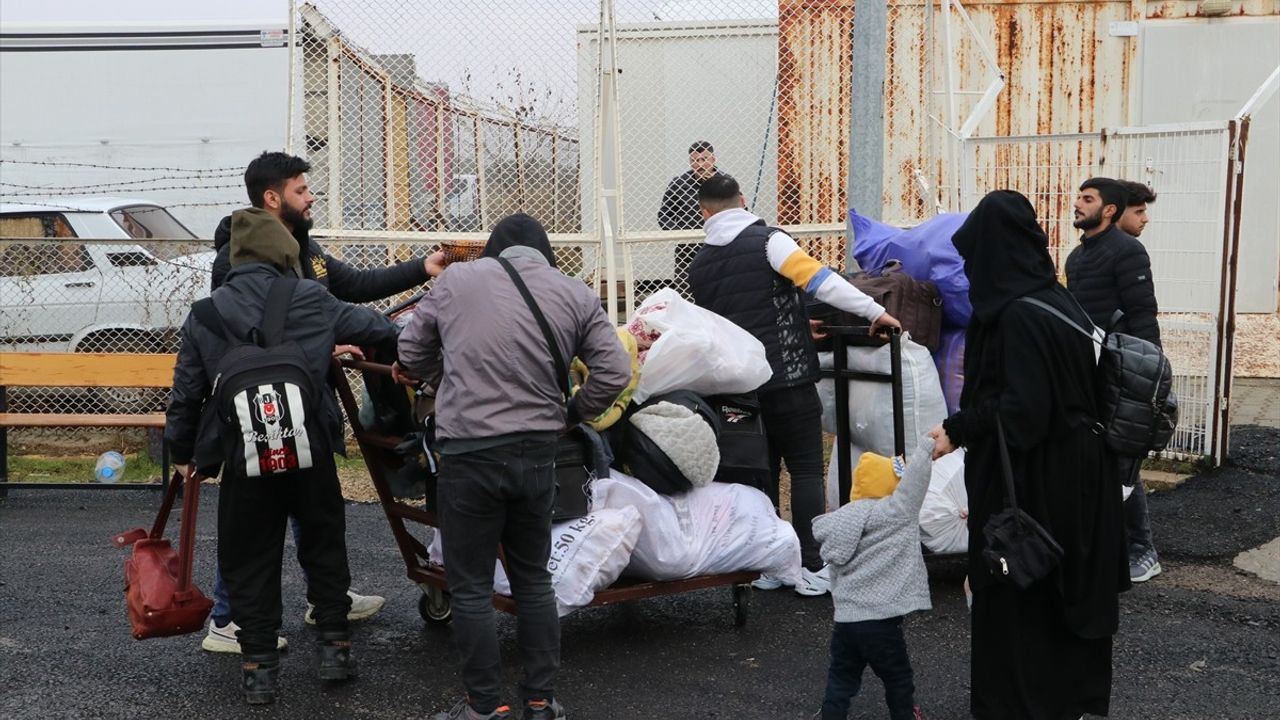 Suriyelilerin Türkiye'den Dönüş Süreci Devam Ediyor