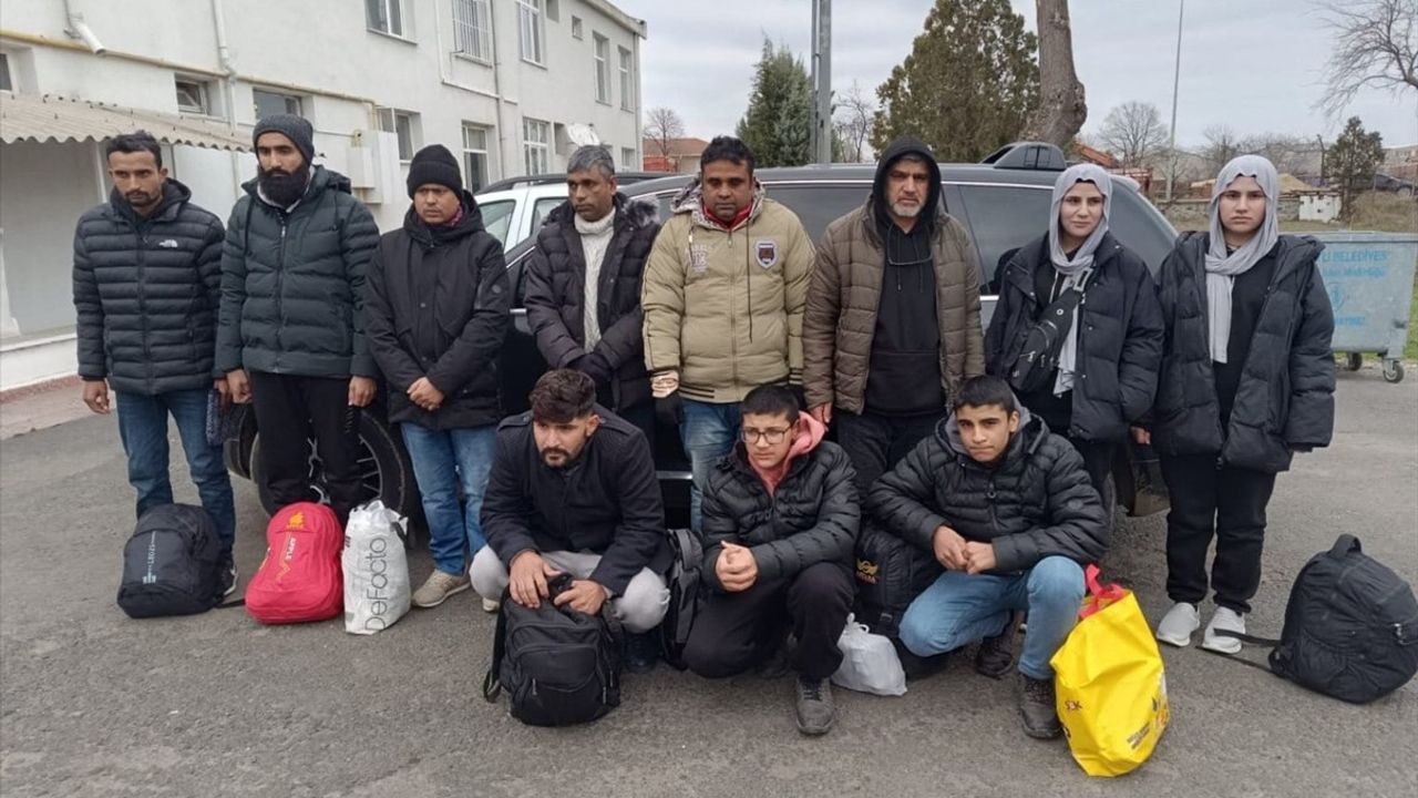 Tekirdağ'da 13 Düzensiz Göçmen Yakalandı