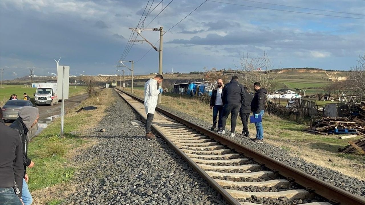 Tekirdağ'da Tren Kazası: Bir Kişi Hayatını Kaybetti