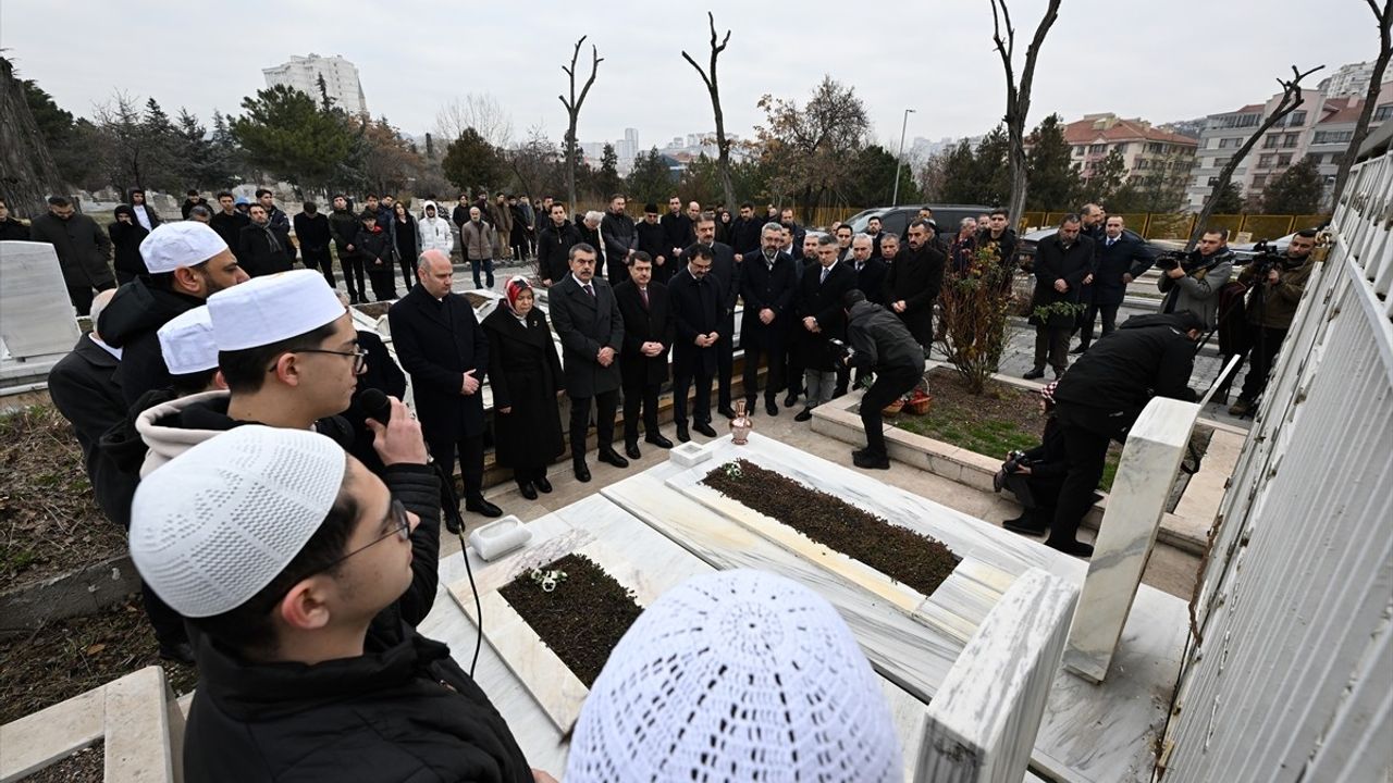 Tevfik İleri Anma Töreni: Eğitim ve Demokrasiye Katkıları