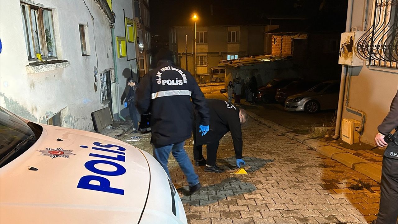 Uşak'ta Oğul-Cinayet İddiası: Baba Hayatını Kaybetti