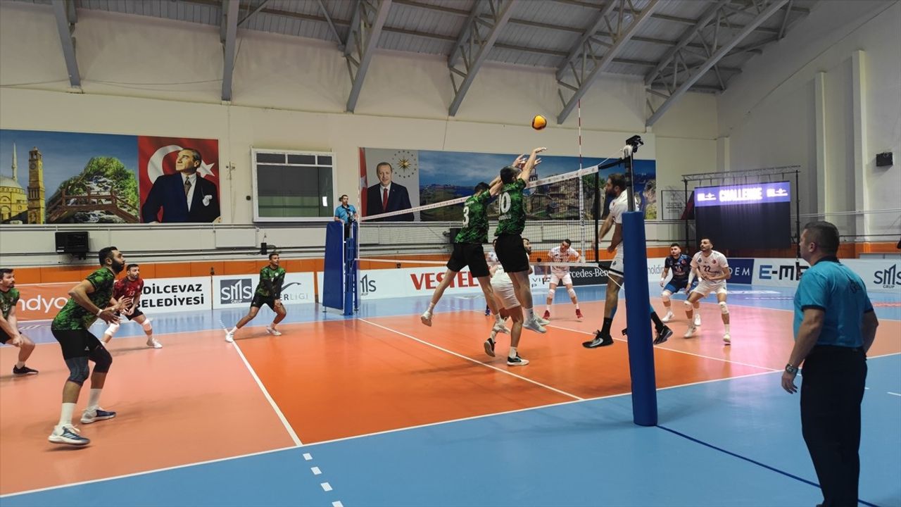 Voleybol: RAMS Global Cizre Belediyespor, TÜRŞAD'ı Zorlu Mücadelede Yenerek 3 Puan Kazandı