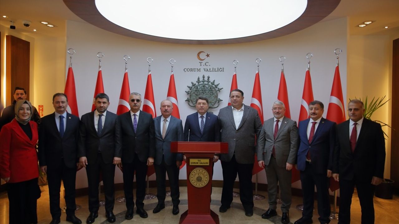 Adalet Bakanı Yılmaz Tunç, Çorum'da Ziyaretlerde Bulundu