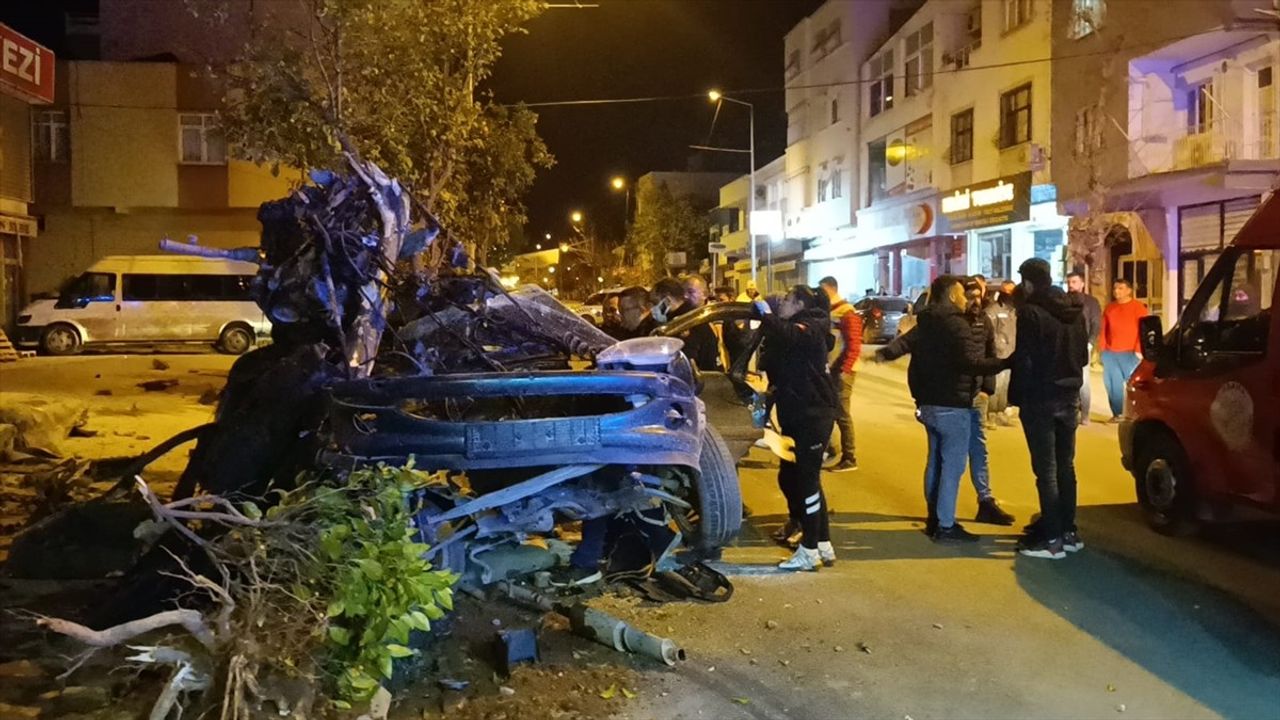 Adana'da Trafik Kazası: 2 Yaralı