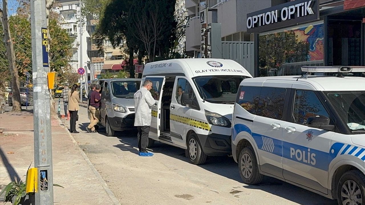 Antalya'da Genç Bir Kadın Evinde Hayatını Kaybetti