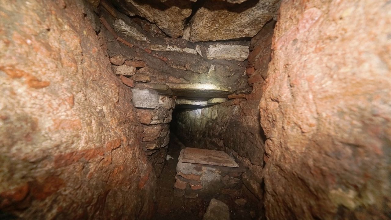 Ayasofya'nın Yer Altı Yapıları Temizlenerek Ziyarete Açılıyor