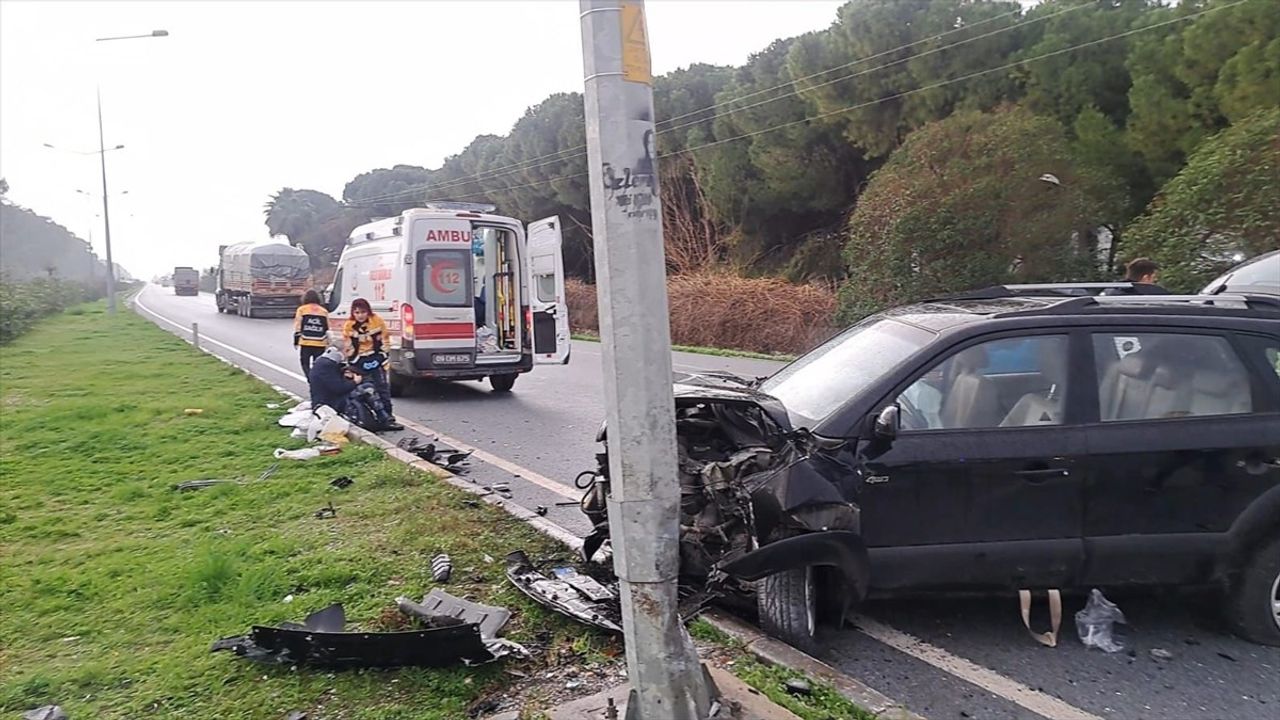 Aydın'da İki Otomobil Çarpıştı: 5 Yaralı