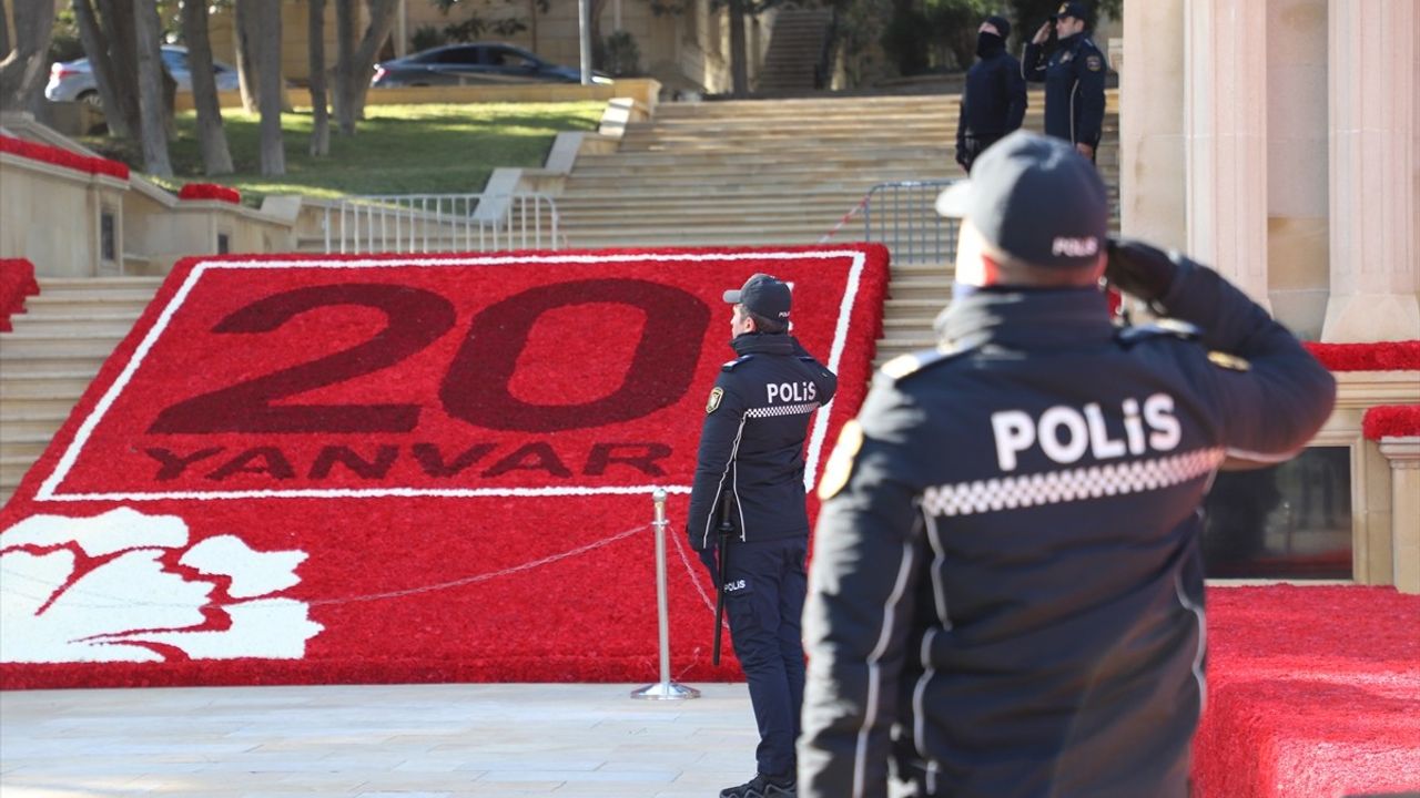 Azerbaycan'da Kanlı Ocak Kurbanları Anıldı