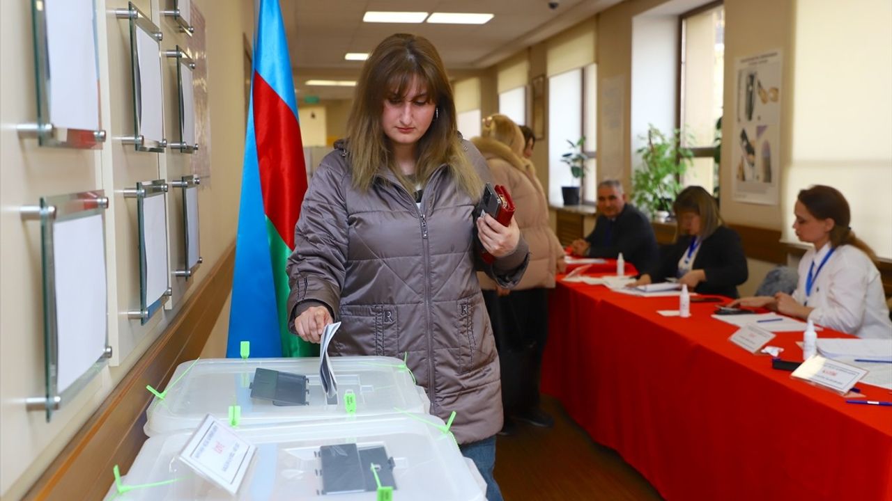 Azerbaycan'da Yerel Seçim Heyecanı Başladı