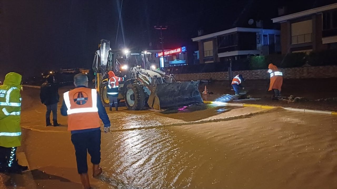 Balıkesir-Çanakkale Kara Yolu Yağmur Nedeniyle Kısmen Kapandı