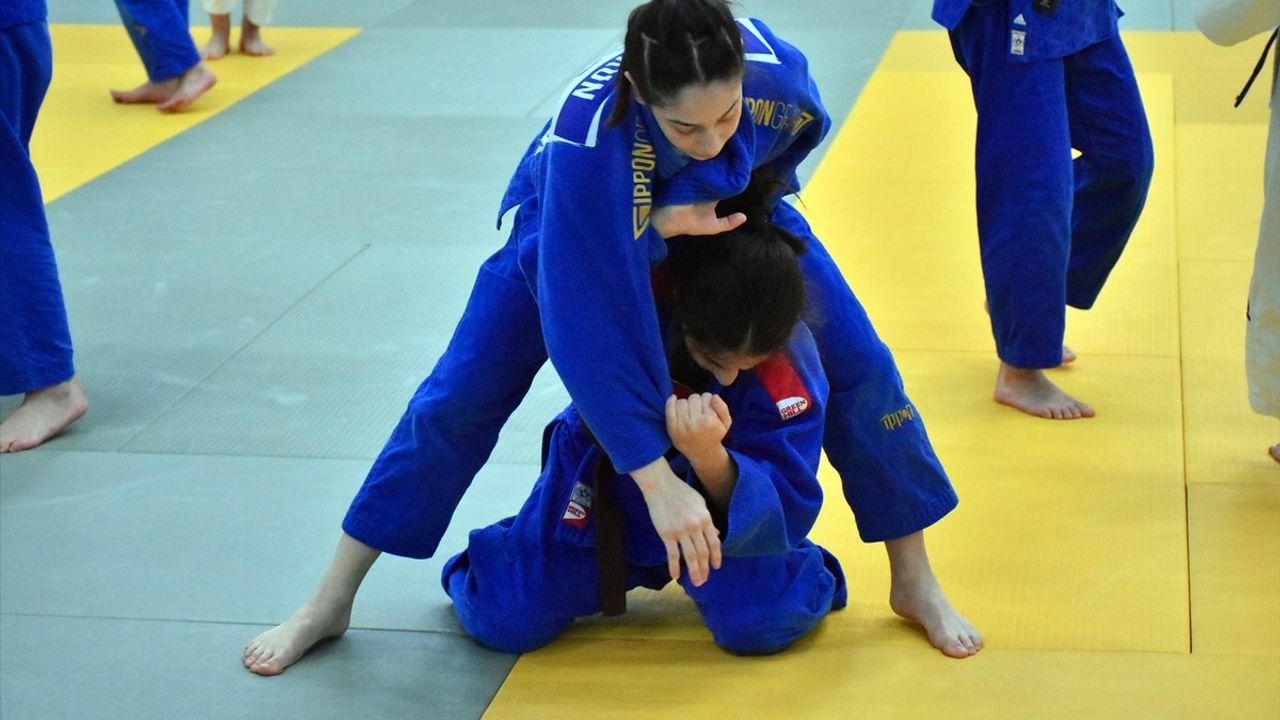 Cimnastik Hayallerini Judoda Gerçekleştiren Büşra Ceylin Coşkun