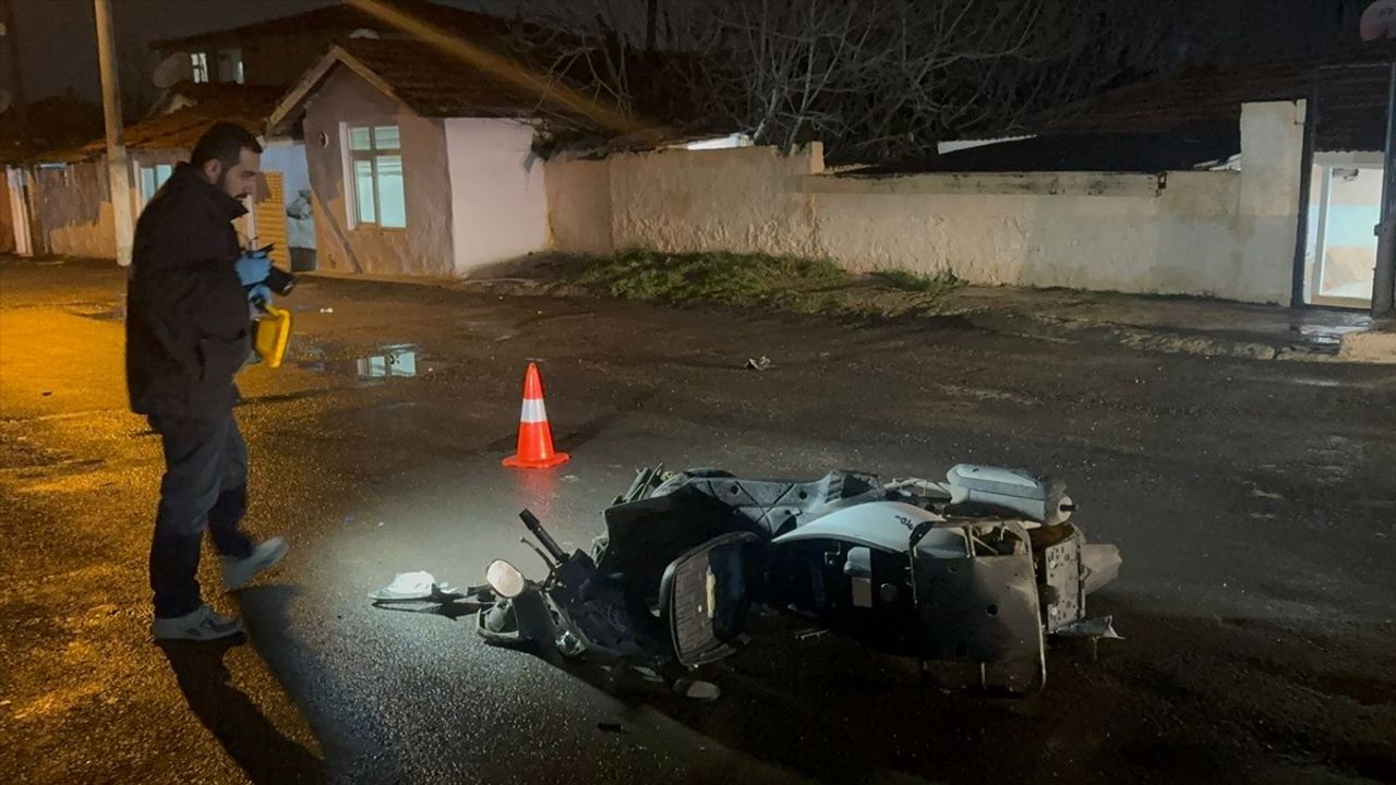 Çorlu'da Çalıntı Motosikletle Kazaya Karışan Sürücü Yaralandı