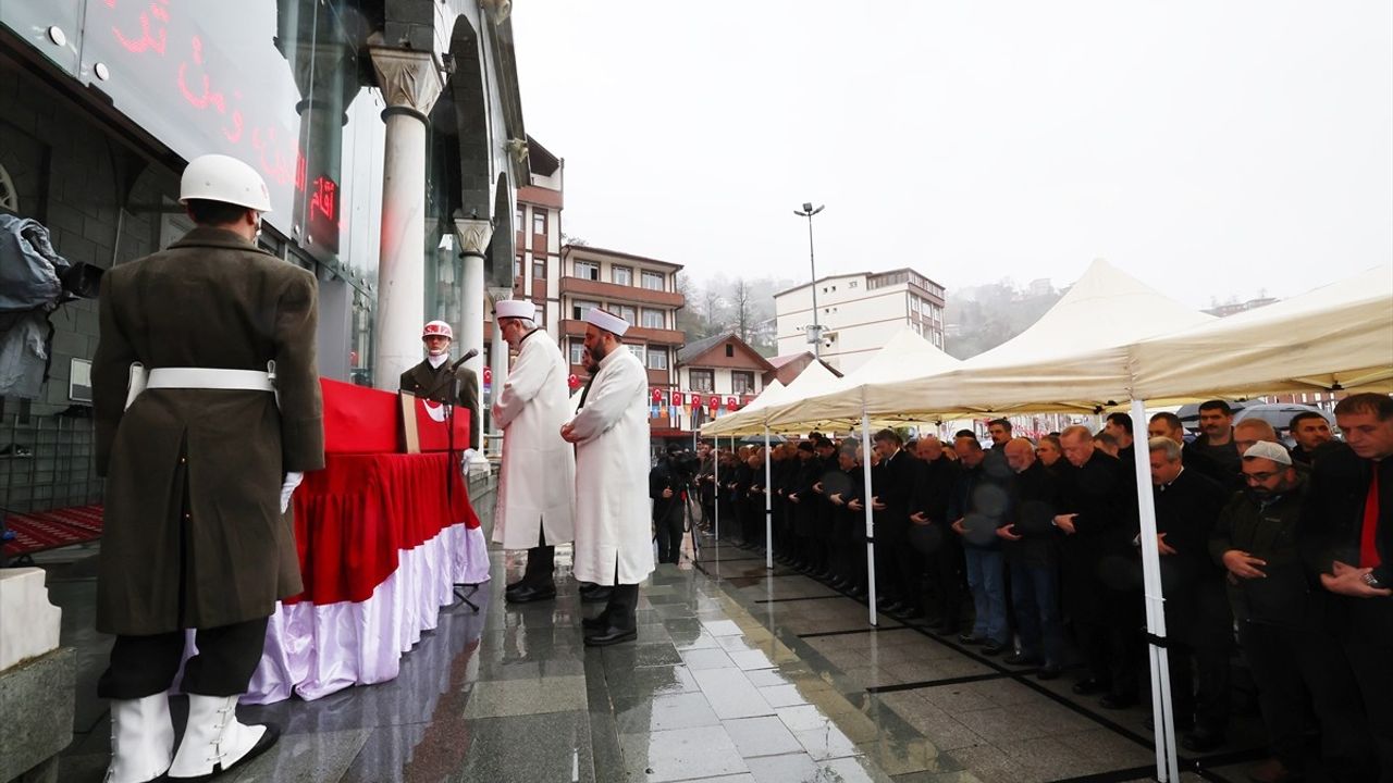 Cumhurbaşkanı Erdoğan, Kıbrıs Gazisi Muhammet Karslı'nın Cenaze Törenine Katıldı