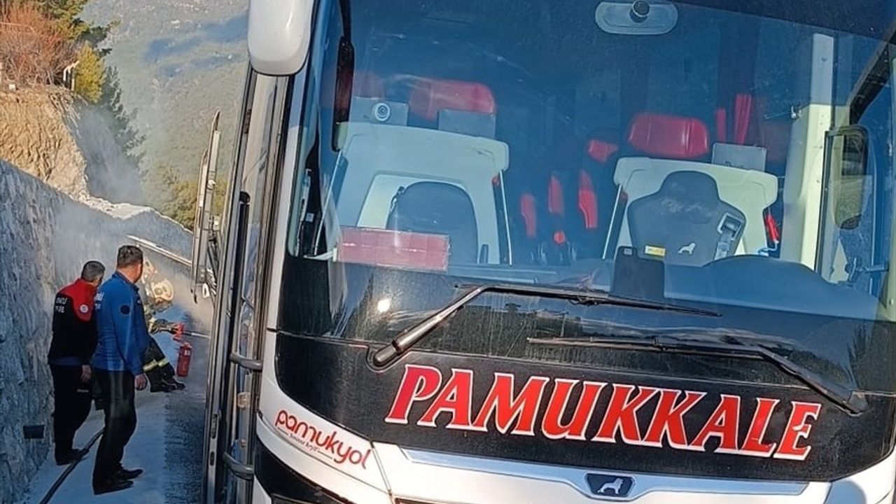 Denizli'de Otobüs Yangını