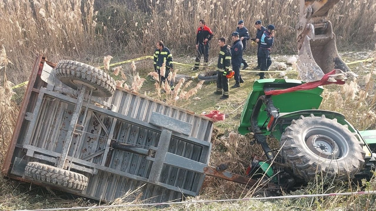 Denizli'de Traktör Kazası: Sürücü Hayatını Kaybetti