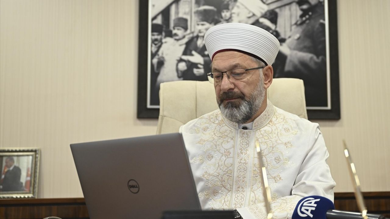 Diyanet İşleri Başkanı Erbaş, Yılın Kareleri Oylamasına Katıldı