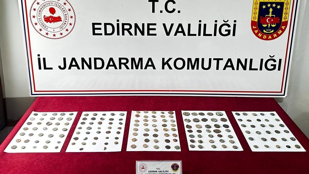 Edirne'de Otobüste Sikke Ele Geçirildi