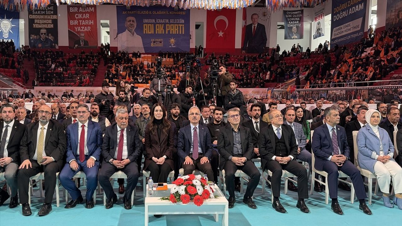 Elazığ'da AK Parti 8. Olağan İl Kongresi Gerçekleşti