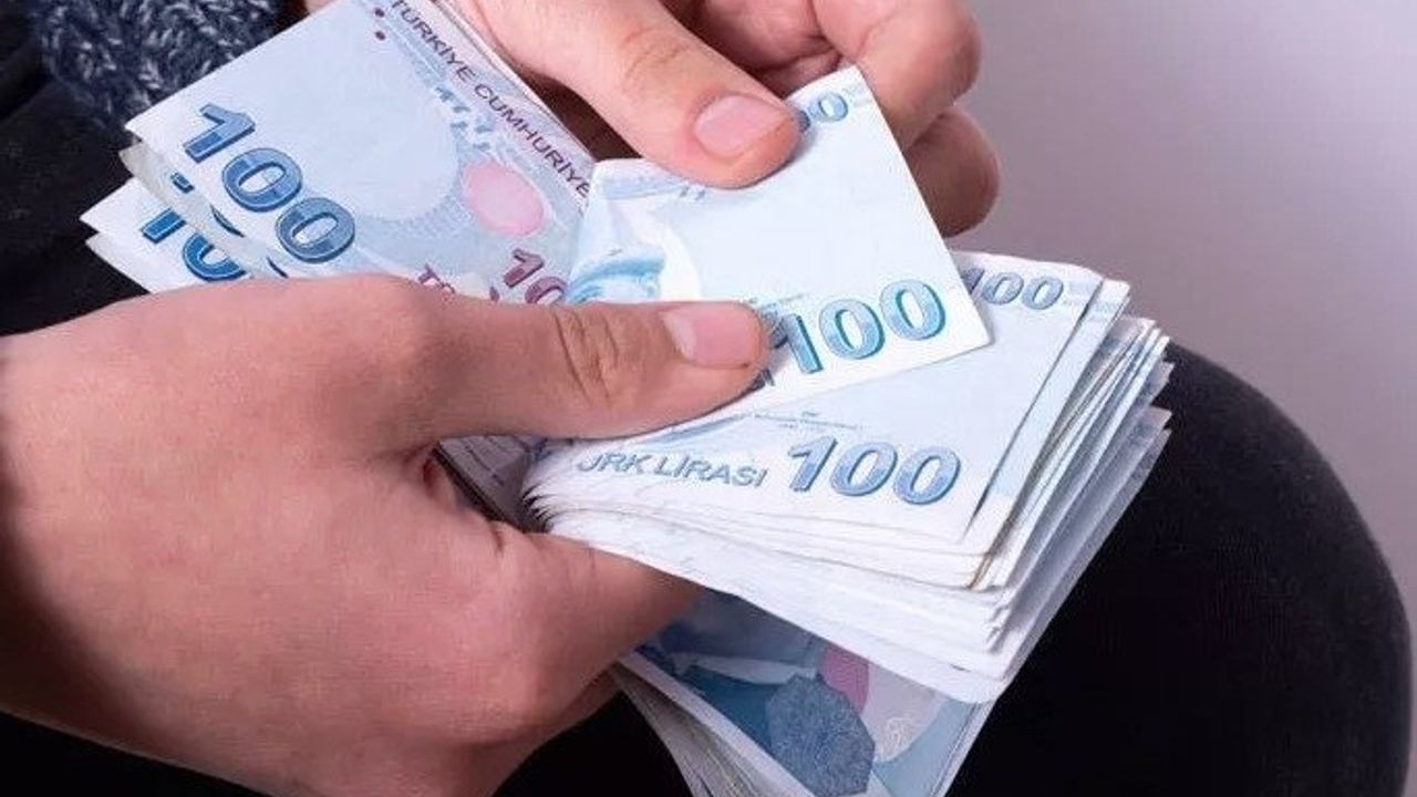 En düşük emekli maaşına asgari ücret ayarı! Yıllardır süregelen uygulama geliyor 