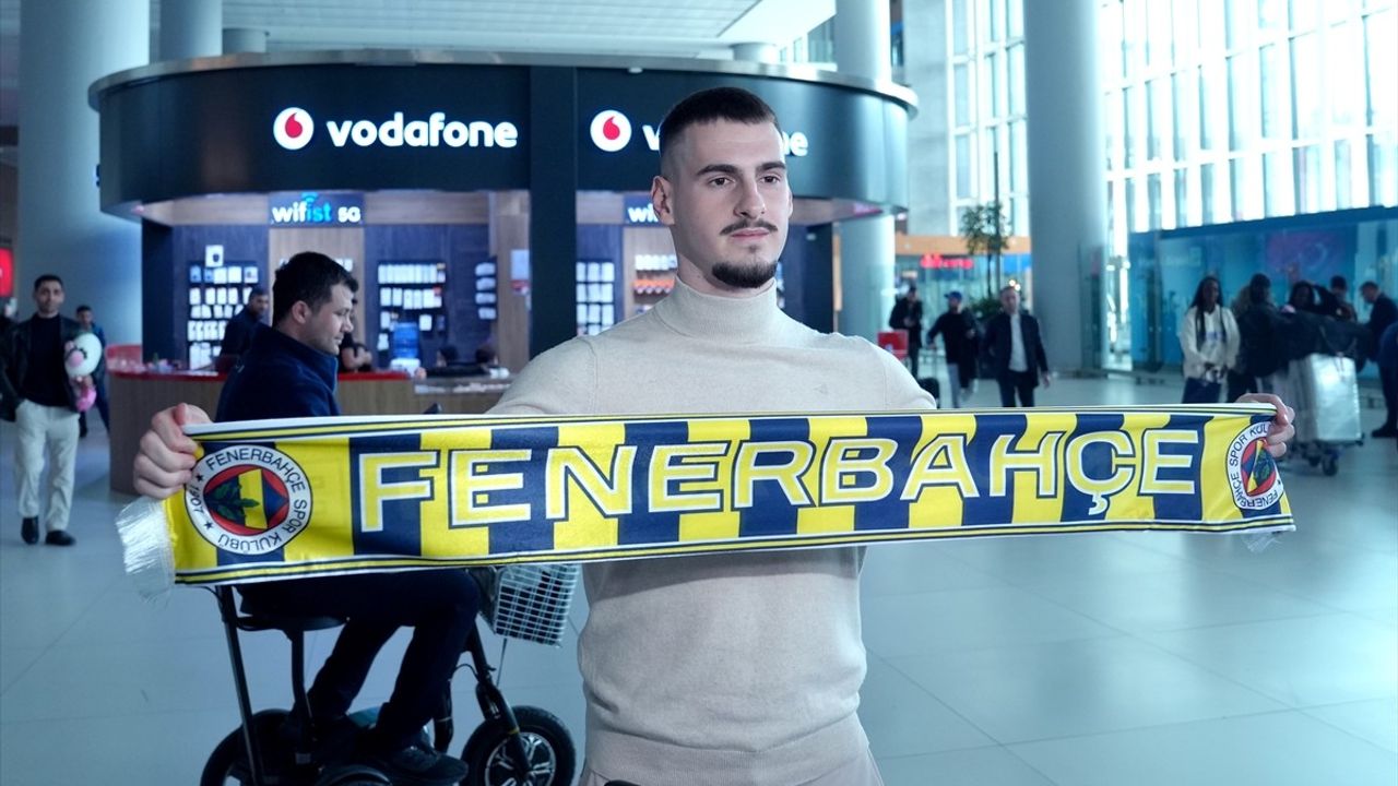 Fenerbahçe'ye Yeni Transfer: Ognjen Mimovic İstanbul'a Geldi