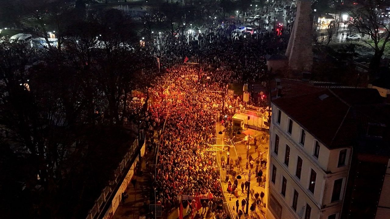 Galata Köprüsü'nde Filistin İçin Yürüyüş