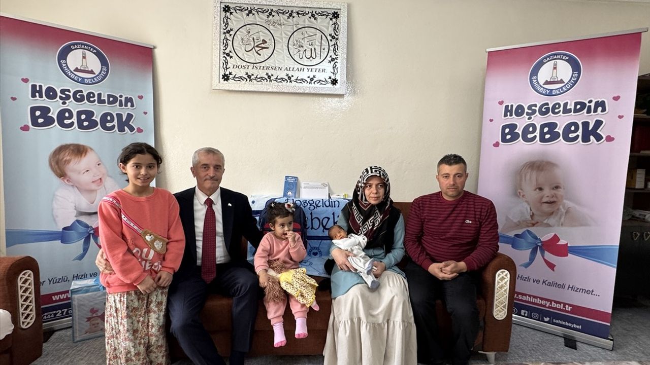 Gaziantep'te Ailelere 1 Yıllık Bebek Bezi Desteği