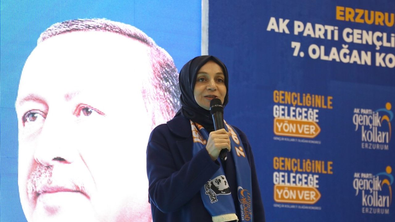 Gençlere Yürek ve Cesaret Vurgusu: Usta'nın Kongre Konuşması