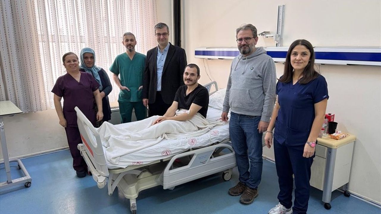 Giresun'da 370 Gramlık Mesane Taşı Ameliyatla Çıkarıldı