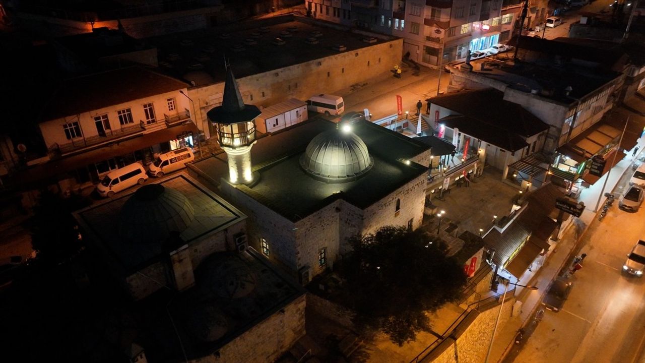 Hatay'da Restorasyon Tamamlanan Cami Yeniden İbadete Açıldı