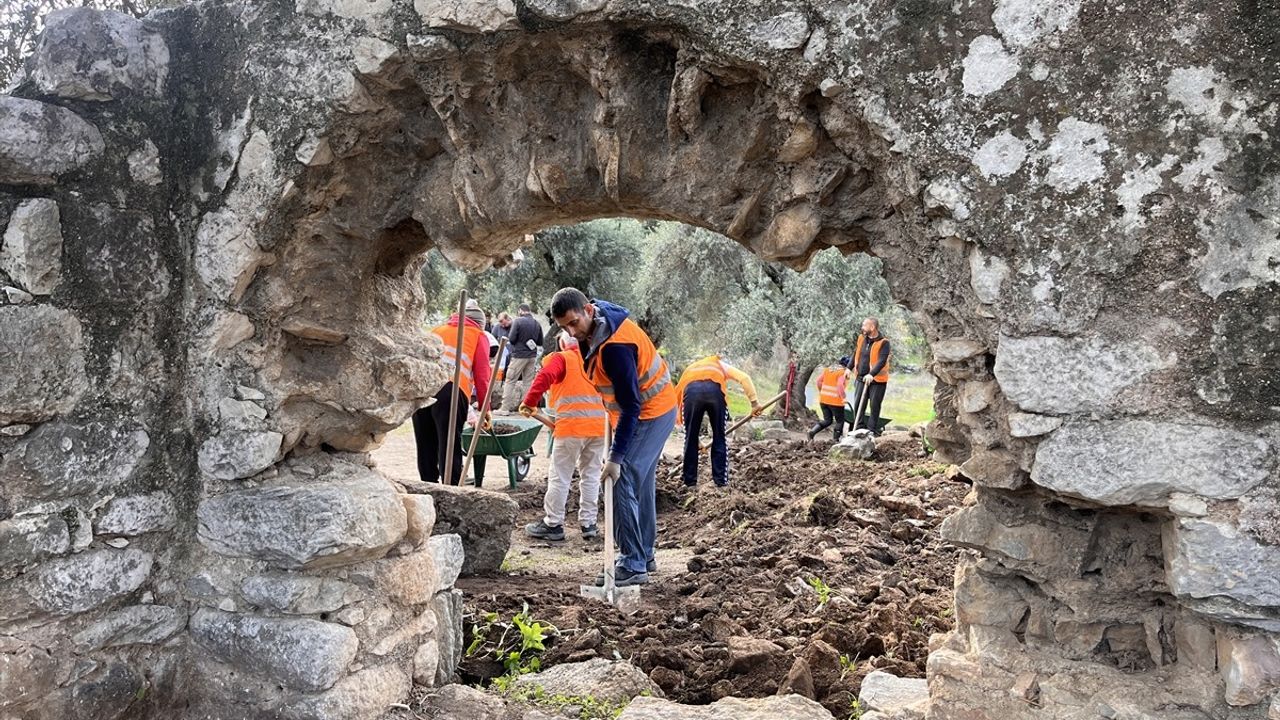 Herakleia Antik Kenti'nde Pati İzleri ve Tarihi Eserler Ortaya Çıktı