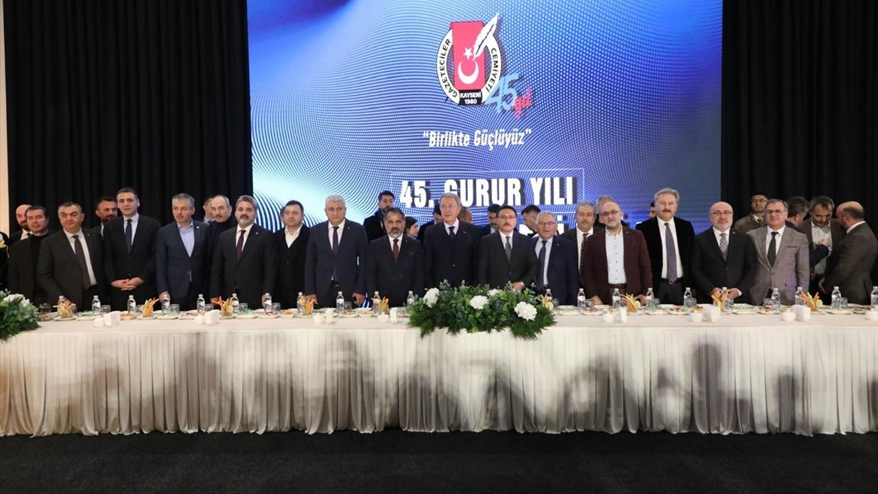 Hulusi Akar'dan Terörle Mücadele Vurgusu