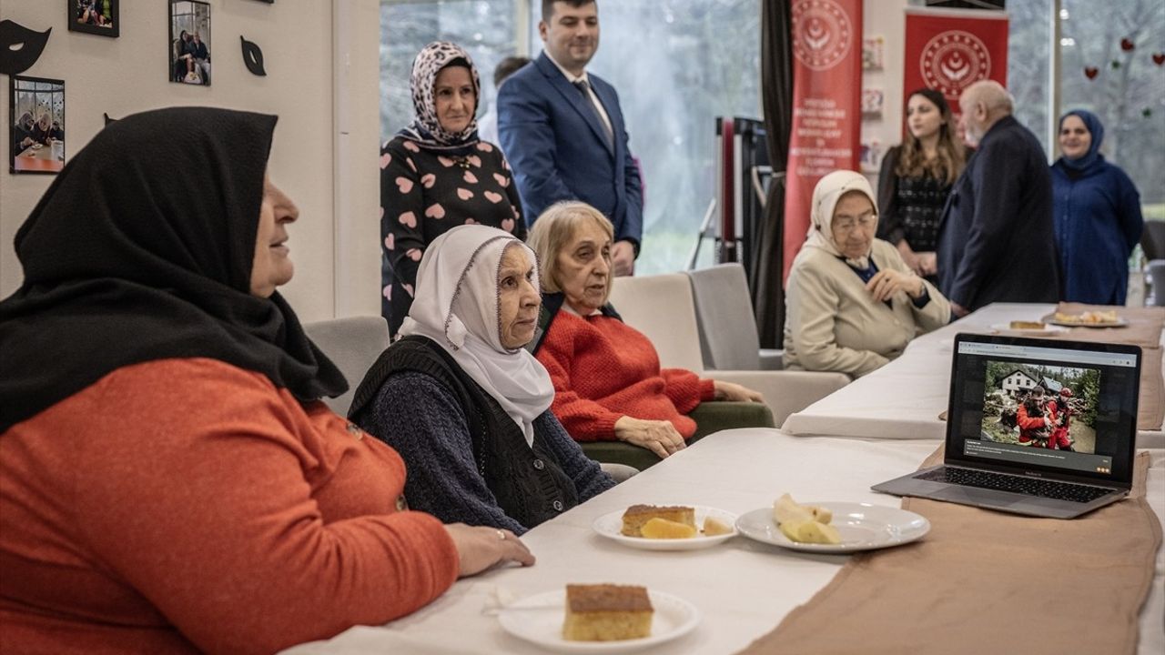 Huzurevi Sakinlerinden Anlamlı Katılım