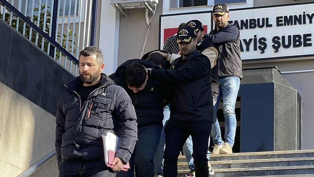 İstanbul'da Kliniğe Silahlı Saldırı: İki Şüpheli Tutuklandı