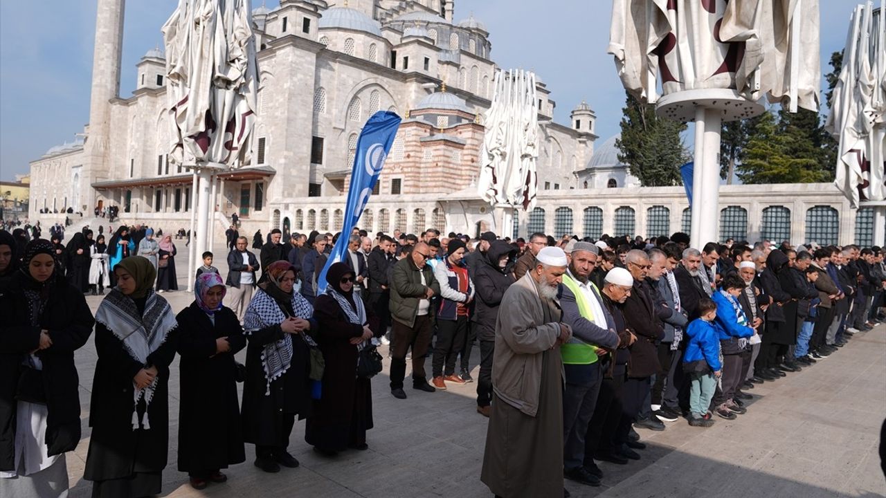 İstanbul'da Muhammed ed-Dayf İçin Gıyabi Cenaze Namazı Kılındı