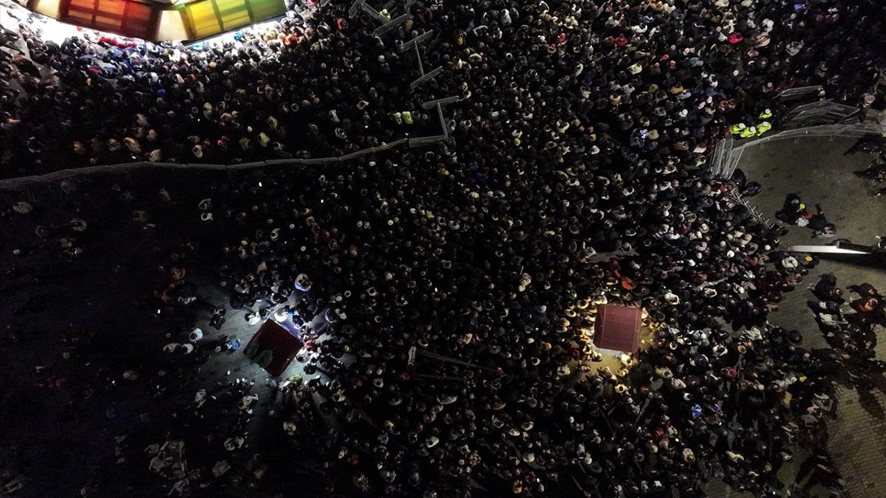 İstanbul'da Yeni Yıl Coşkuyla Kutlandı