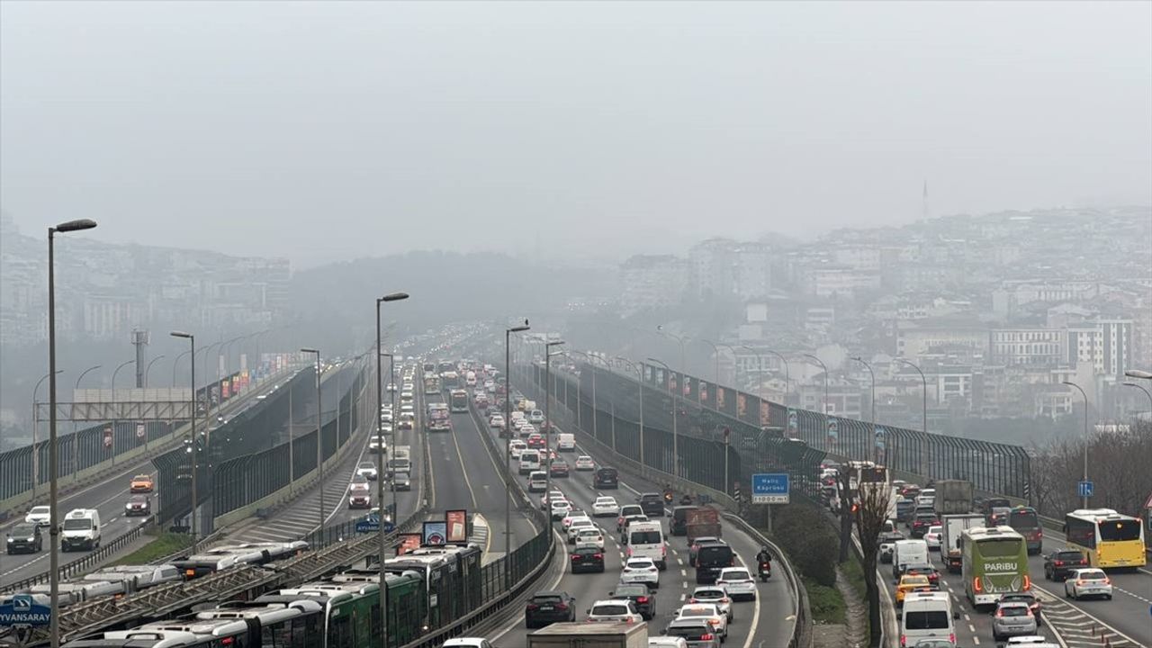 İstanbul'da Yoğun Sis Etkili