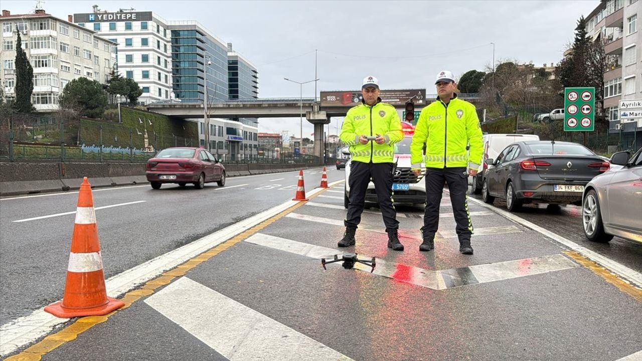 Kadıköy'de Dron Destekli Trafik Denetimi Uygulandı