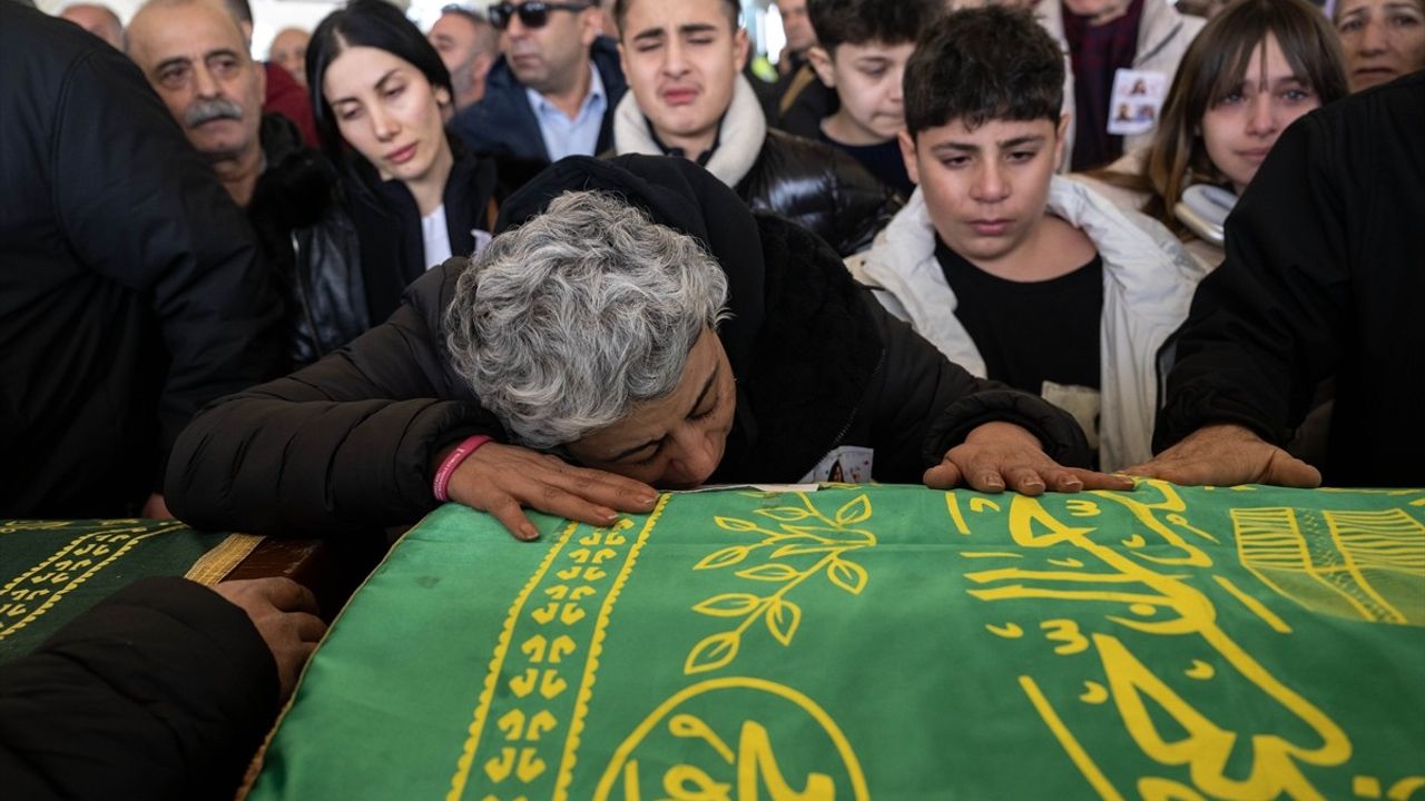 Kartalkaya'daki Otel Yangınında Hayatını Kaybeden Aile Toprağa Verildi