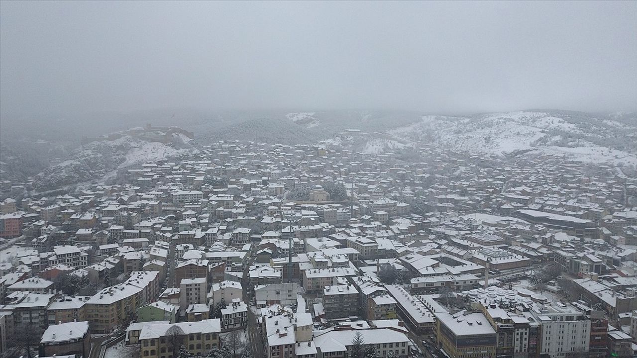 Kastamonu'da Etkili Kar Yağışı, 22 Köy Yolu Ulaşıma Kapandı