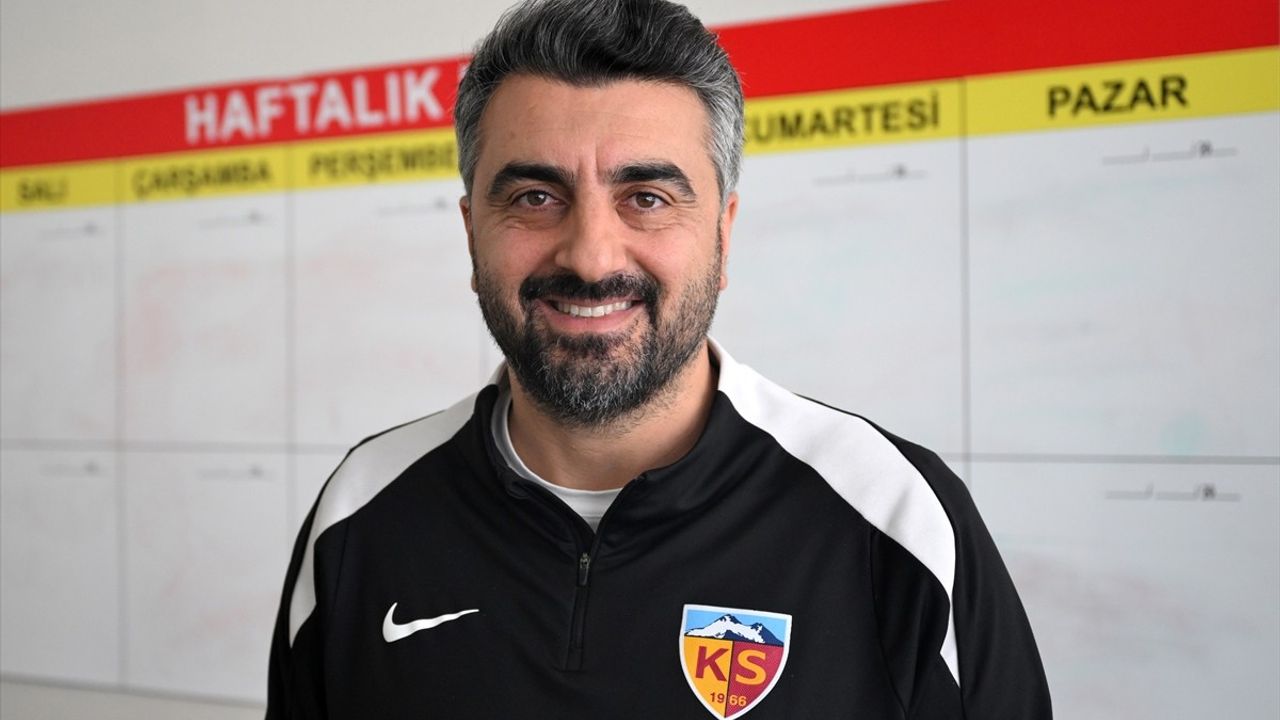 Kayserispor Teknik Direktörü Sinan Kaloğlu'ndan Kenetlenme Çağrısı