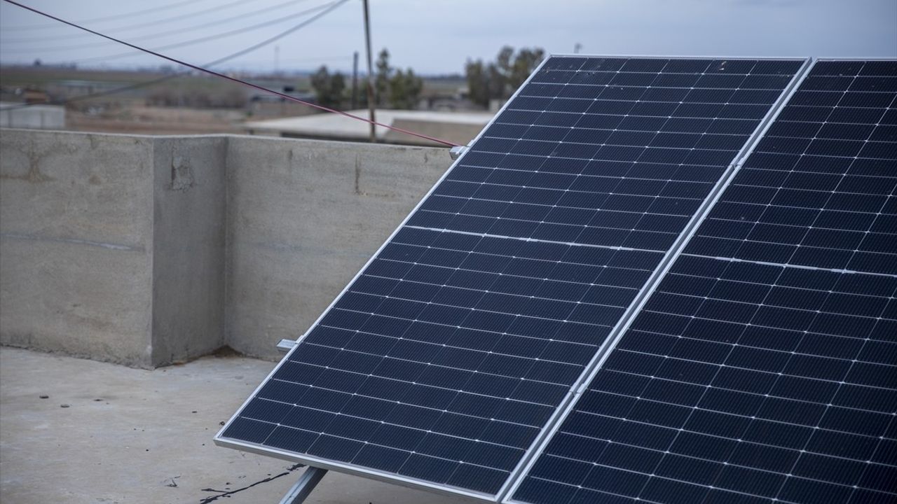 Kerdız Köyü'nde Güneş Enerjisi ile Hava Kirliliği Önleniyor