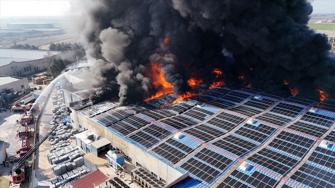 Kırklareli'nde Oyuncak Fabrikasında Yangın Çıkdı