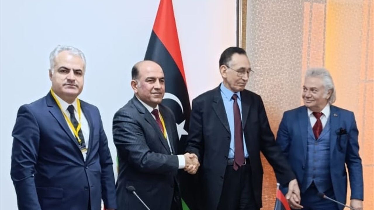 Libya'da Türk İş İnsanlarıyla Ekonomi Görüşmesi