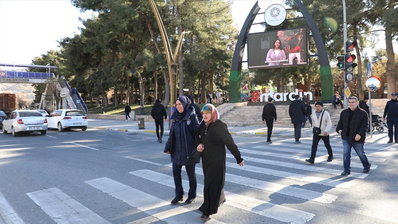 Mardin'de Yaya Geçitlerinde Güvenlik Önlemleri Artıyor