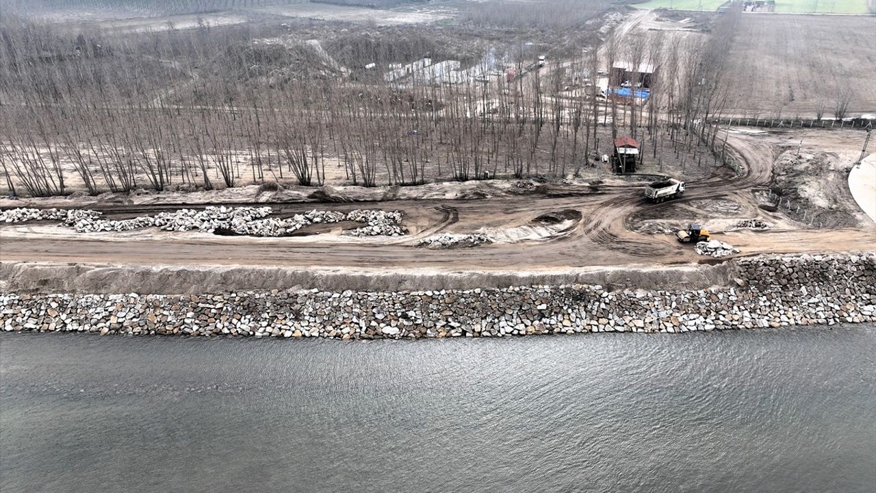 Meriç Nehri Sedleri Taşkınlara Karşı Güçlendiriliyor