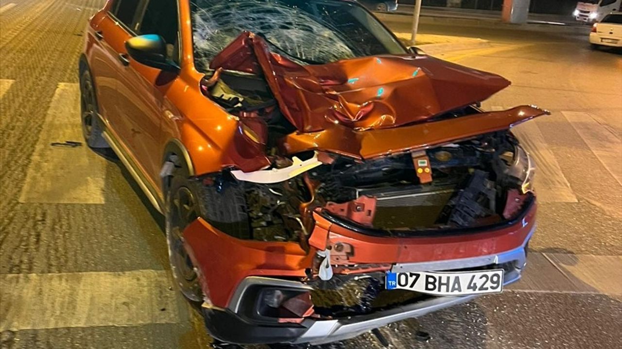 Mersin'de Trafik Kazası: İki Yaya Hayatını Kaybetti