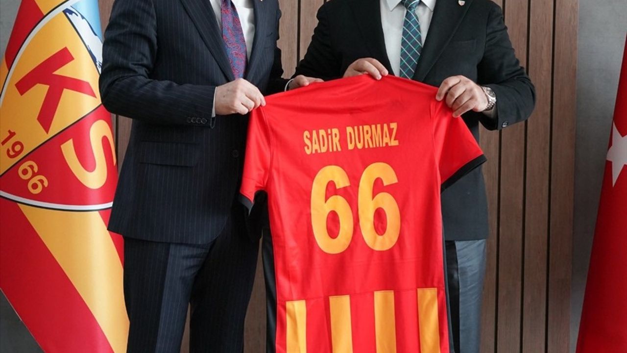 MHP Genel Başkan Yardımcısı Durmaz, Kayserispor Kulübü'nü Ziyaret Etti