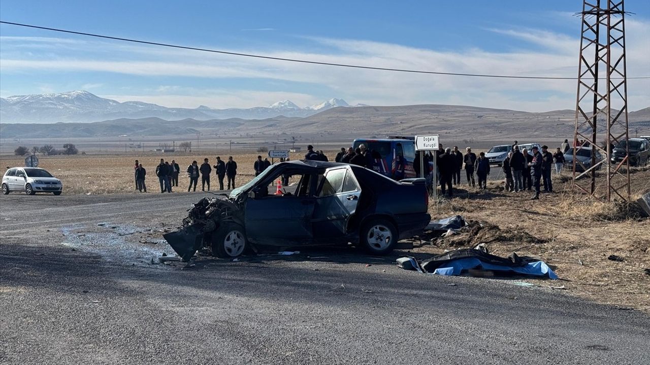 Nevşehir'de Trafik Kazası: Baba ve Oğul Hayatını Kaybetti