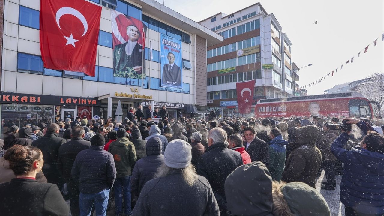 Özgür Özel Ardahan'da Ekonomik Sorunları Değerlendirdi